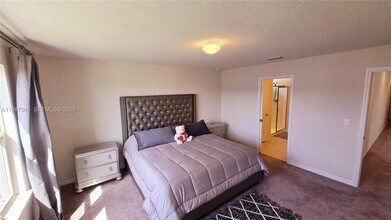 2647 E Lake Pointe Dr in Kissimmee, FL - Foto de edificio - Building Photo