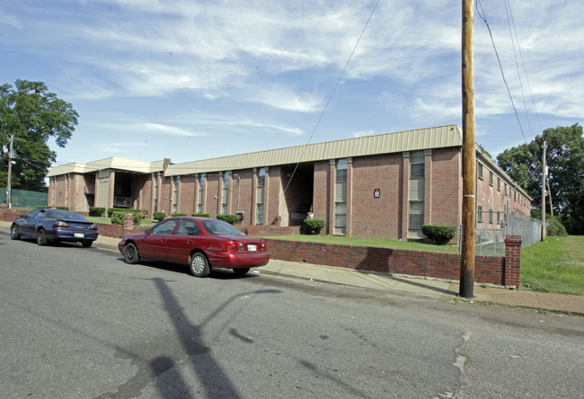 Cherokee Square Apartments in Memphis, TN - Foto de edificio - Building Photo