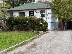 386 Irene Dr in Georgina, ON - Building Photo