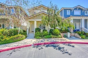 66 Orangewood Ct in Redlands, CA - Building Photo