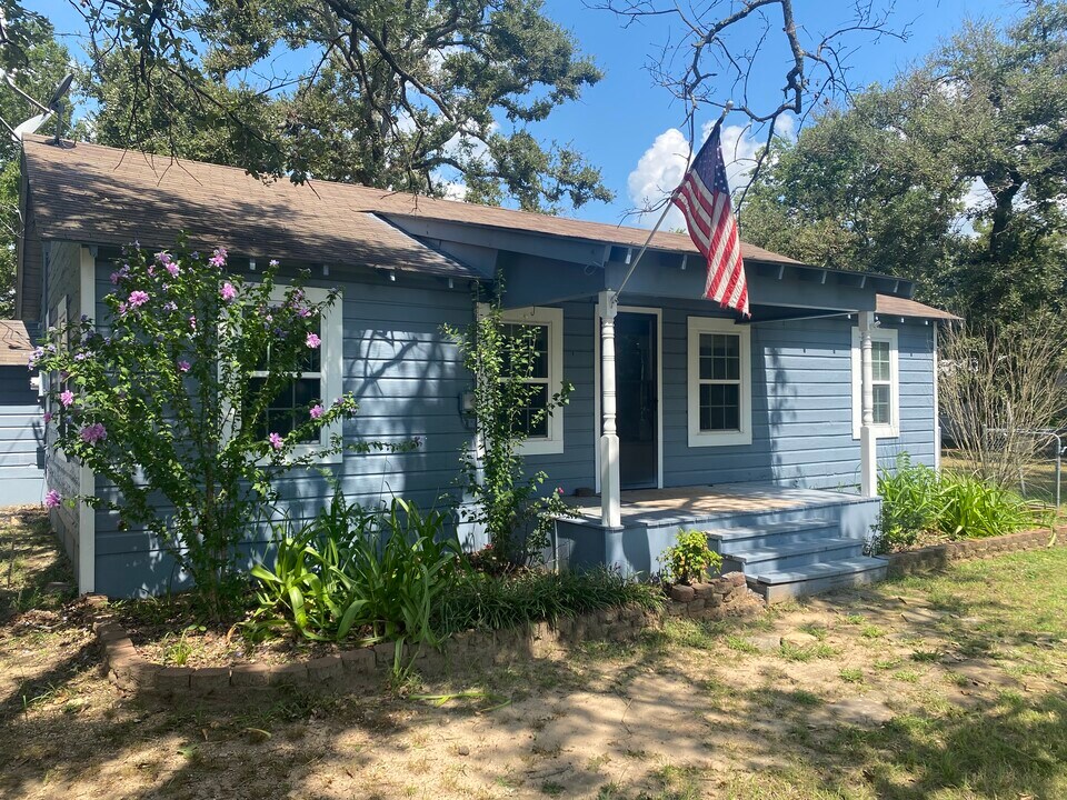 1191 Big Rock St in Canton, TX - Building Photo