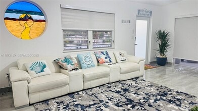 60 SE Marlin Ave in Key Largo, FL - Building Photo - Building Photo