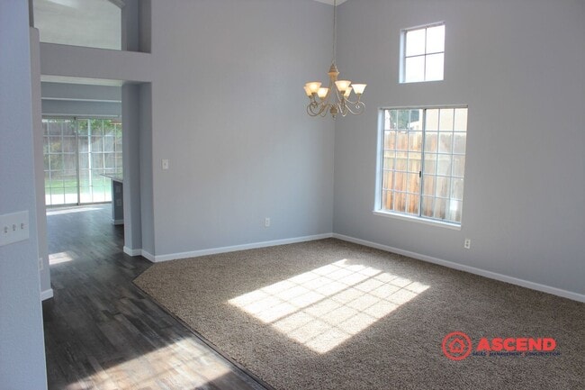1008 Harvest Creek Rd in Bakersfield, CA - Building Photo - Building Photo