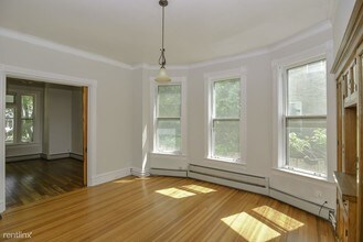 1441 W Warner Ave-Unit -# 1 in Chicago, IL - Building Photo - Building Photo