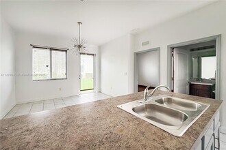 21424 NW 13th Ave in Miami Gardens, FL - Building Photo - Building Photo