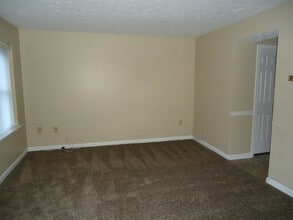 504 Yorktowne Pl in Winchester, VA - Building Photo - Building Photo