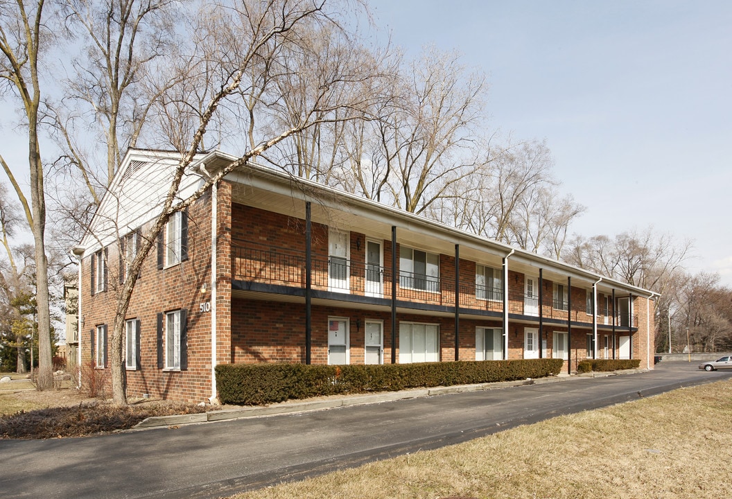 510 N Rochester Rd in Clawson, MI - Foto de edificio