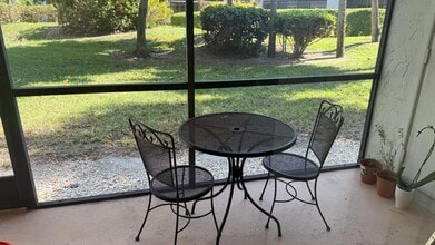 1284 S Military Trail in Deerfield Beach, FL - Building Photo - Building Photo