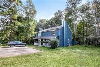 2963 Lakemont Dr SW in Marietta, GA - Building Photo - Building Photo