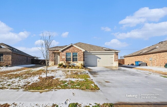 815 Ranahan Ln in Royse City, TX - Foto de edificio - Building Photo