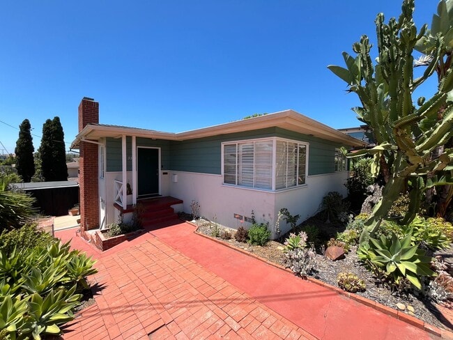 3306 Hawk St in San Diego, CA - Building Photo - Building Photo