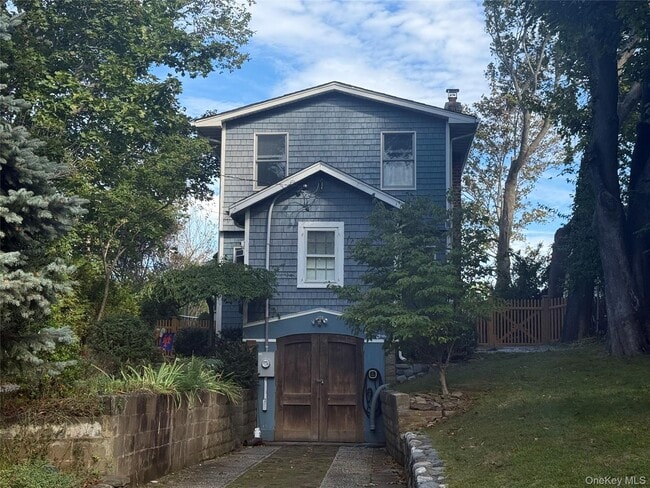 property at 107 Waterview Dr