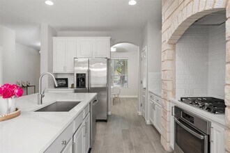 100 Arrowhead Trail in Cedar Park, TX - Building Photo - Building Photo