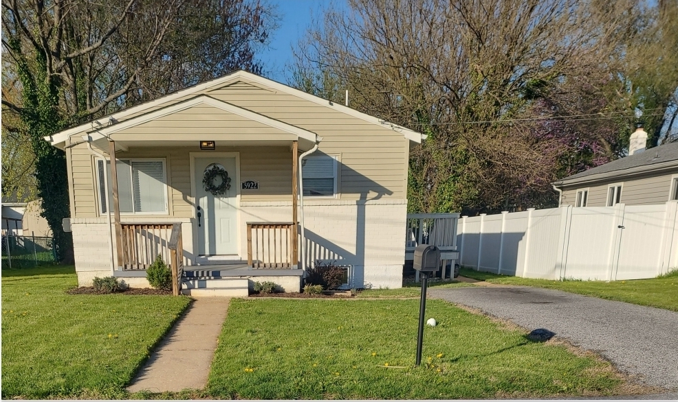 5922 Montgomery St in Woodlawn, MD - Building Photo