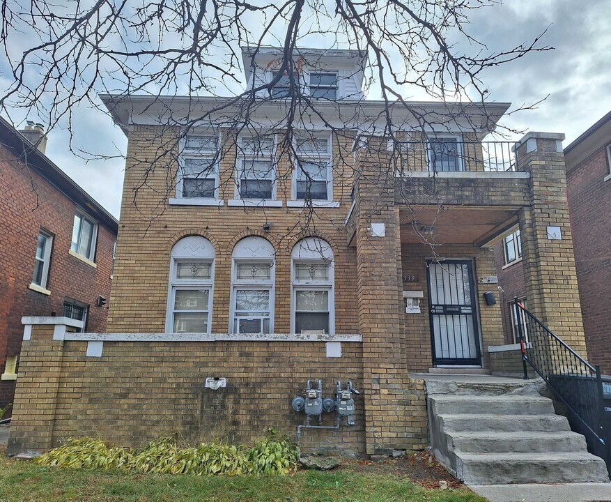 2333 W Grand St in Detroit, MI - Building Photo