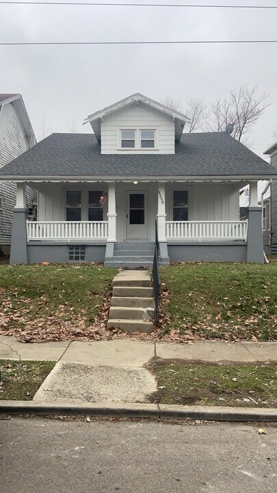 2327 Eastview Ave in Dayton, OH - Building Photo