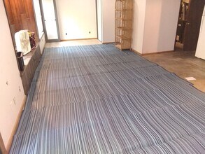 6314 W 50th St, Unit Walkout Studio Apartment in Mission, KS - Building Photo - Building Photo