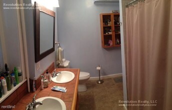 5 Colliston Rd-Unit -Apt B in Boston, MA - Building Photo - Building Photo