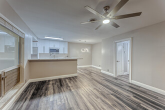 400 S Luna Ct in Hollywood, FL - Building Photo - Building Photo