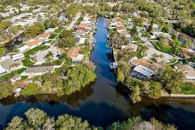 9115 Tudor Dr in Tampa, FL - Building Photo - Building Photo