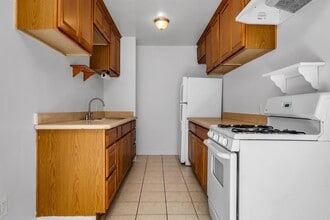 1440 Manhattan Beach Blvd, Unit C in Manhattan Beach, CA - Building Photo - Building Photo