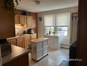 202 Berlin Ave in Southington, CT - Building Photo - Building Photo