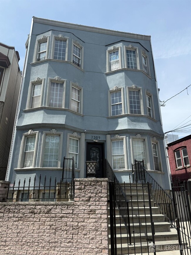 property at 2309 John F. Kennedy Blvd