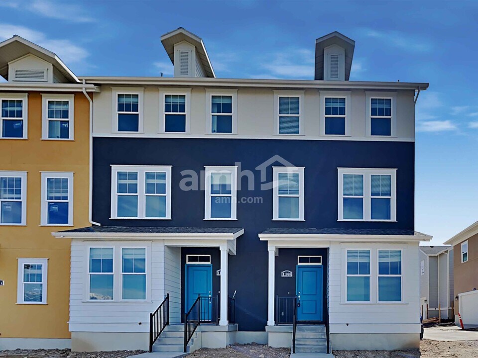 11068 S Trocadero Ave in South Jordan, UT - Building Photo