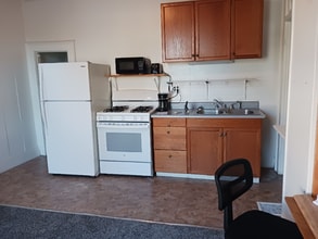 721 W Main St in Muncie, IN - Building Photo - Building Photo