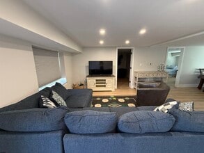 100 S Stratford Ave in Ventnor City, NJ - Building Photo - Building Photo