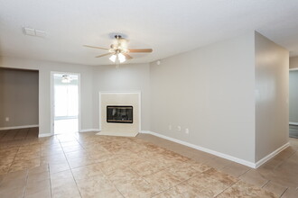 7969 Amandas Crossing Dr E in Jacksonville, FL - Building Photo - Building Photo