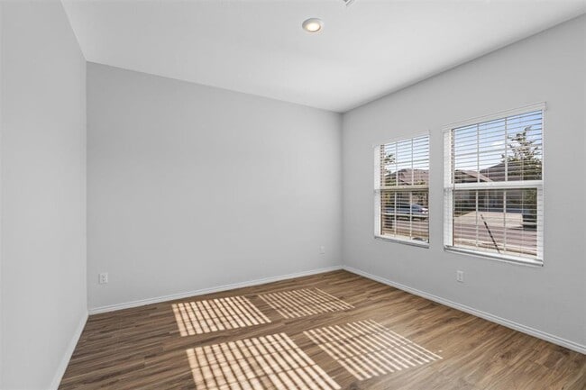 321 Arnage Dr in Hutto, TX - Building Photo - Building Photo