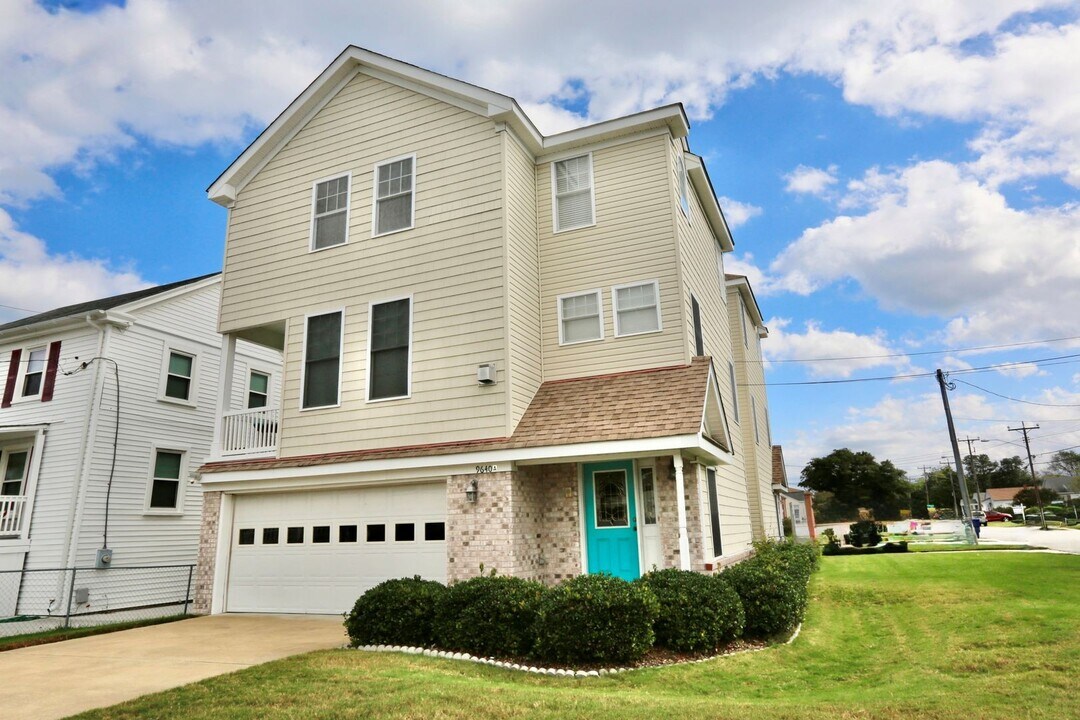 9640 13th View St in Norfolk, VA - Foto de edificio