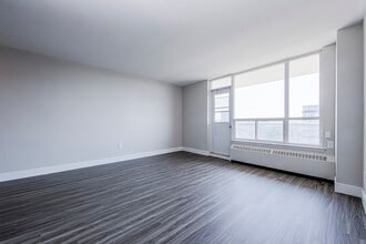 Northcliffe Heights in Toronto, ON - Building Photo - Building Photo