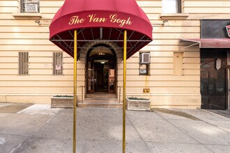 210 West 94th Street in New York, NY - Building Photo - Building Photo