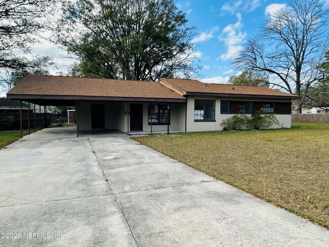 1904 Delaroche Dr W in Jacksonville, FL - Building Photo - Building Photo