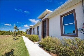 289 Boundary Blvd in Rotonda West, FL - Building Photo - Building Photo
