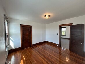 31 Chrome St, Unit 3 in Worcester, MA - Building Photo - Building Photo