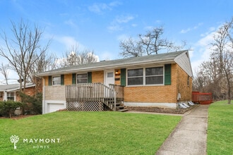 5215 Ponderosa Dr in Cincinnati, OH - Building Photo - Building Photo