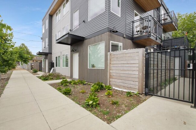 property at 4730 SE Belmont St