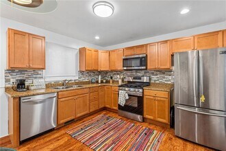 271 Crockett Dr in Rochester, NY - Building Photo - Building Photo