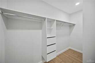 1410 S Michigan St in Alton, TX - Building Photo - Building Photo