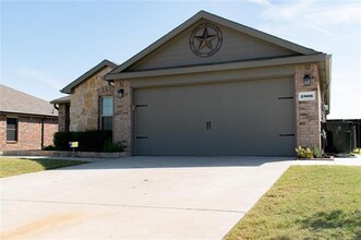 2806 Aberdeen Dr in Seagoville, TX - Building Photo - Building Photo