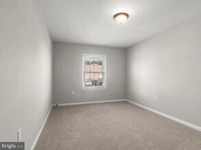 9075 N Laurel Rd in Laurel, MD - Building Photo - Building Photo