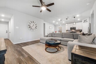 27107 Blue Pool Dr in Katy, TX - Building Photo - Building Photo