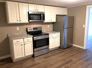 1350 Sherman Ave in Leavenworth, KS - Building Photo - Building Photo