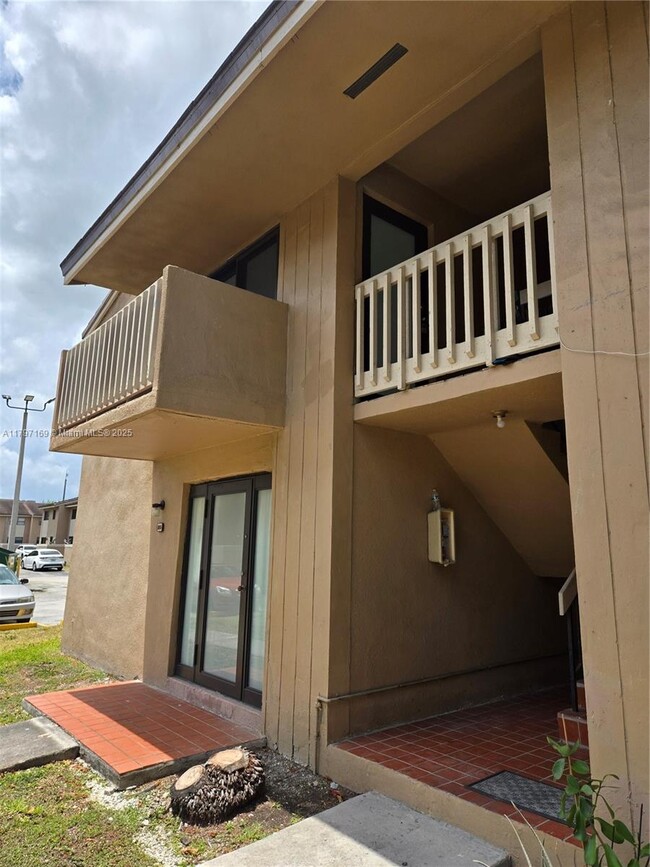 15421 SW 80th St in Miami, FL - Building Photo - Building Photo