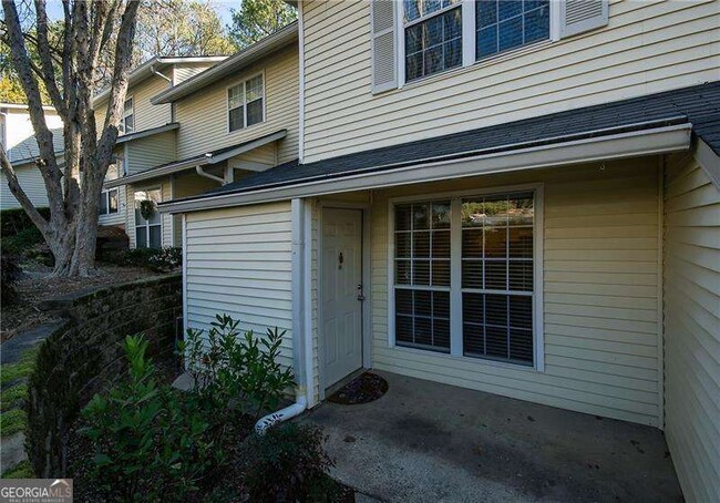 6800 Glenridge Dr in Sandy Springs, GA - Building Photo - Building Photo