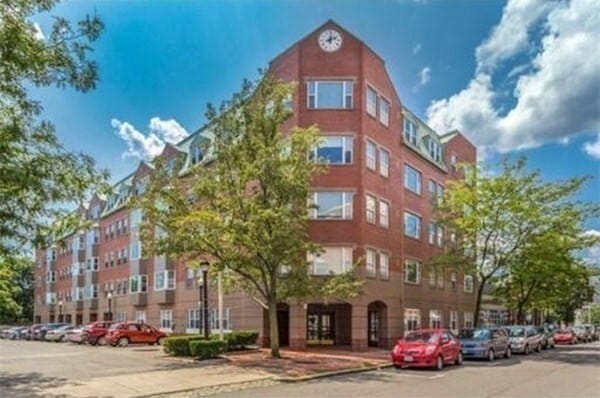 property at 289 Essex St