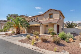 2526 Begonia Valley Ave in Henderson, NV - Foto de edificio - Building Photo